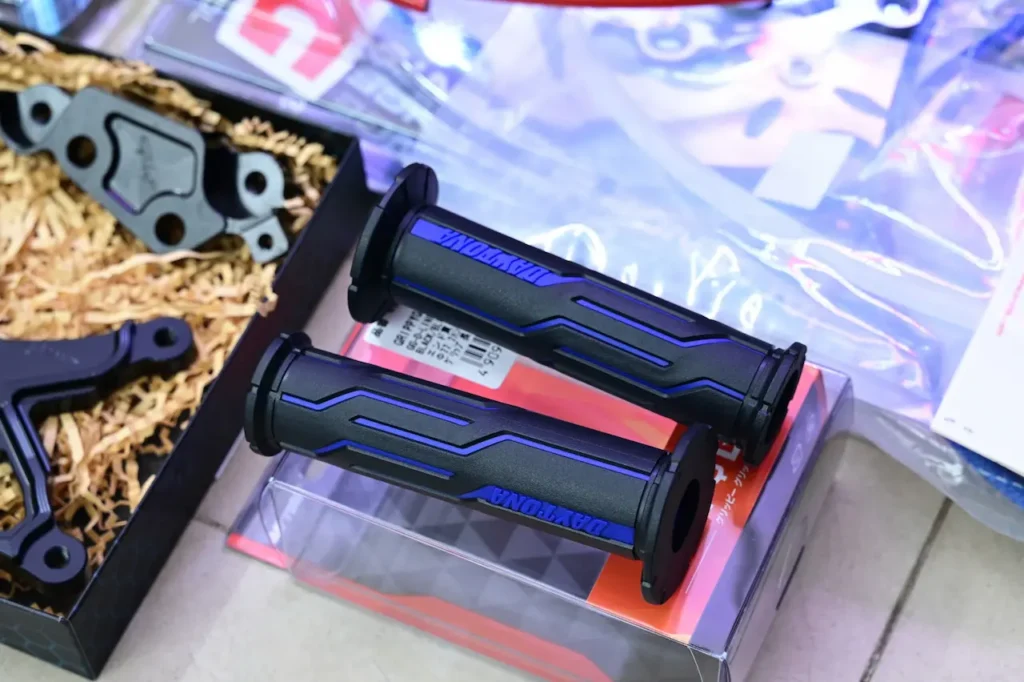 Bao tay Daytona chính hãng được sản xuất bằng cao su tự nhiên.