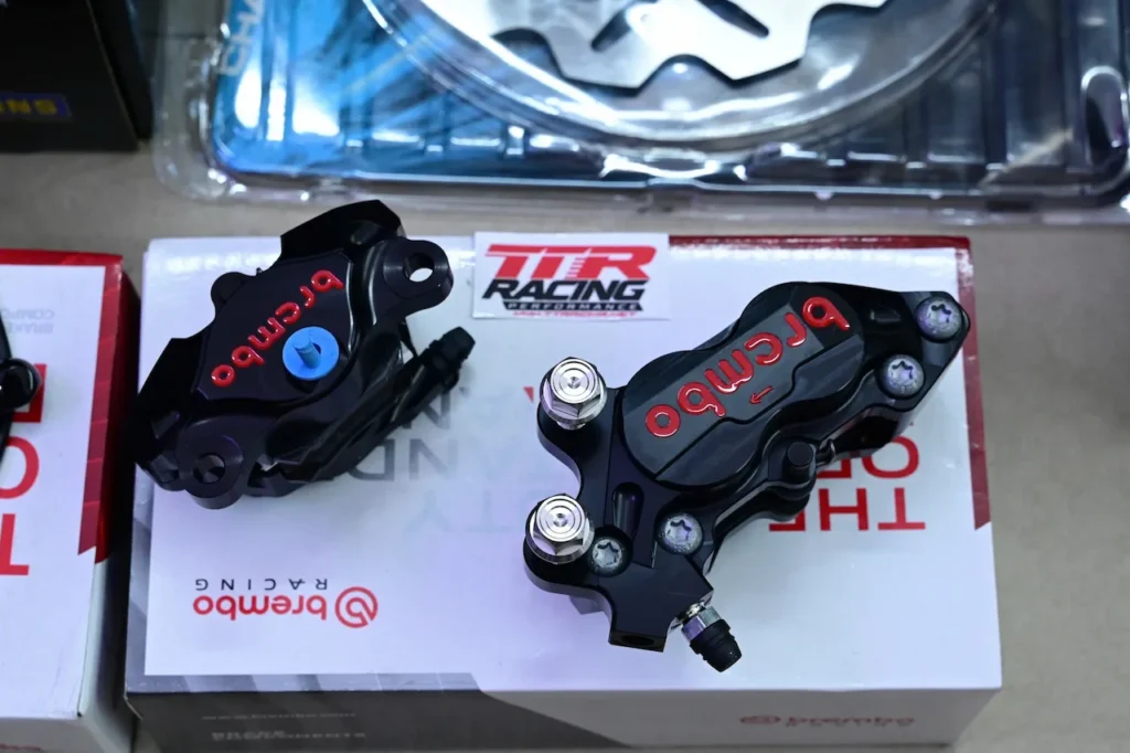 Cặp heo dầu Brembo Billet với nhiều tùy chọn màu sắc