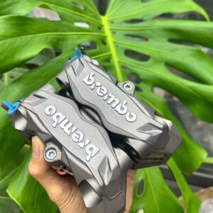 Cặp heo dầu Brembo M4 trái - Phải chân 100mm