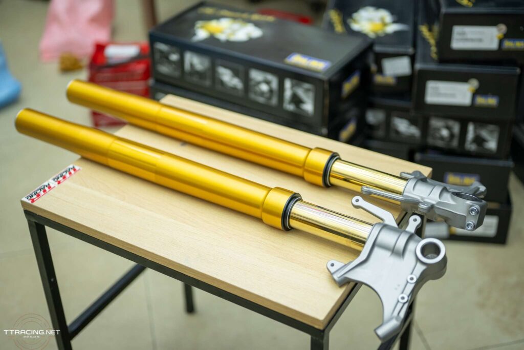 Sản phẩm phuộc Ohlins chính hãng. Phuộc trước Ohlins