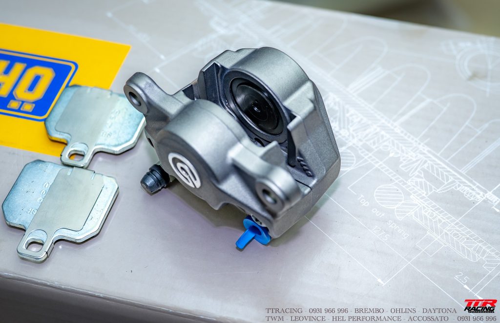Brembo 2 pis đối xứng logo lớn - piston đặc cao cấp