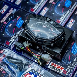 Uma Racing đồng hồ chính hãng