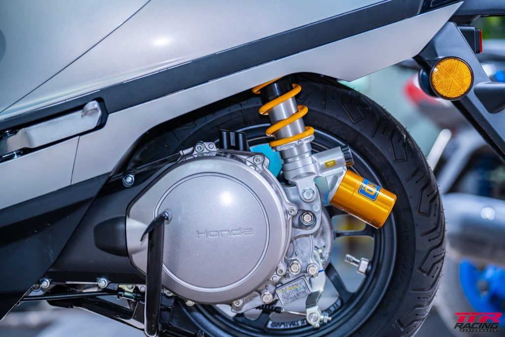 Tại TTracing lắp ráp căn chỉnh chuẩn phuộc Ohlins lên xe của bạn