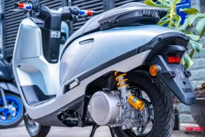 Độ phuộc nhún sau Honda UC3 tăng hiệu suất nhún, đầm chắc hơn. Phuộc Ohlins UC 3