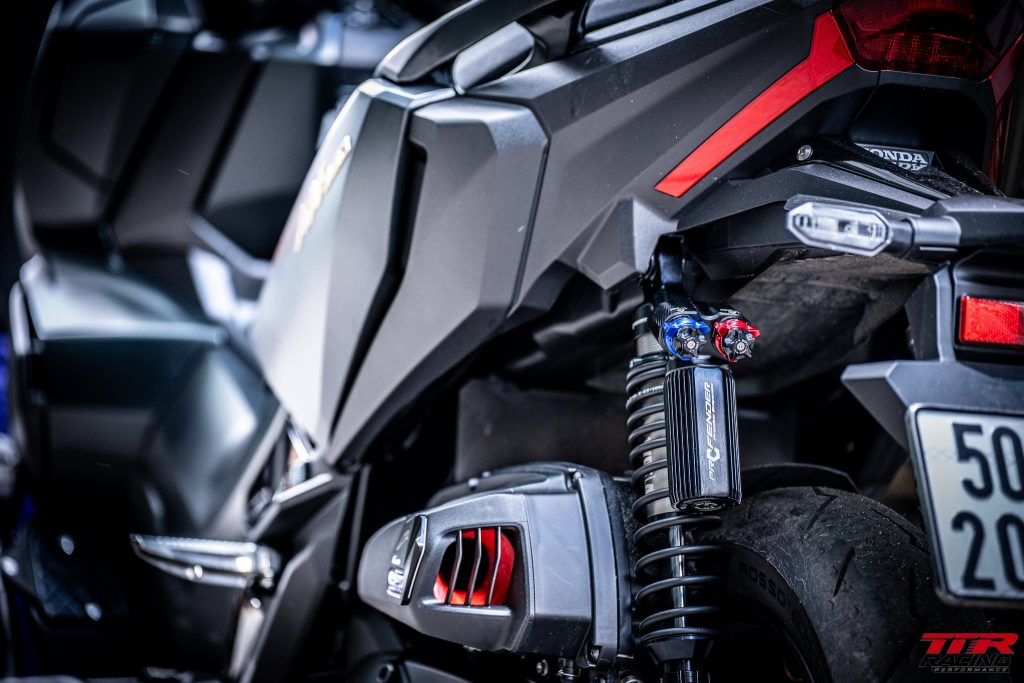 Profender TYPE4 chính hãng gắn SH350i