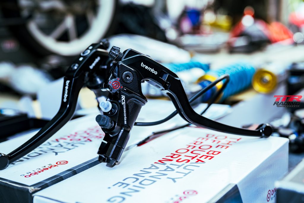 Tay thắng Brembo Corsa RR RR19