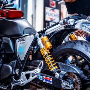 Phuộc Ohlins gắn Honda CB1100